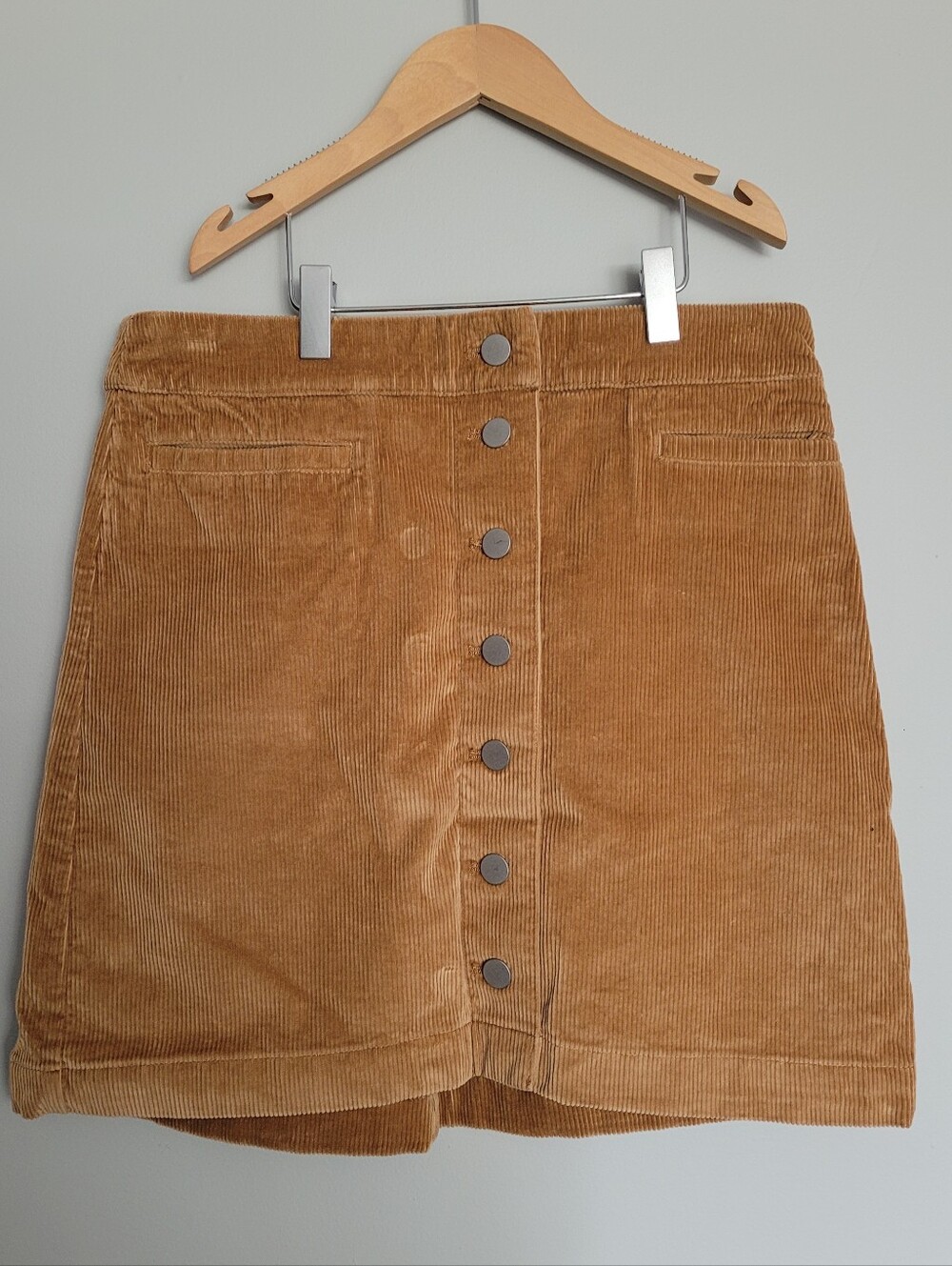 Aritzia Wilfred Free Corduroy Button Front Mini Skirt Tan Camel Size 10